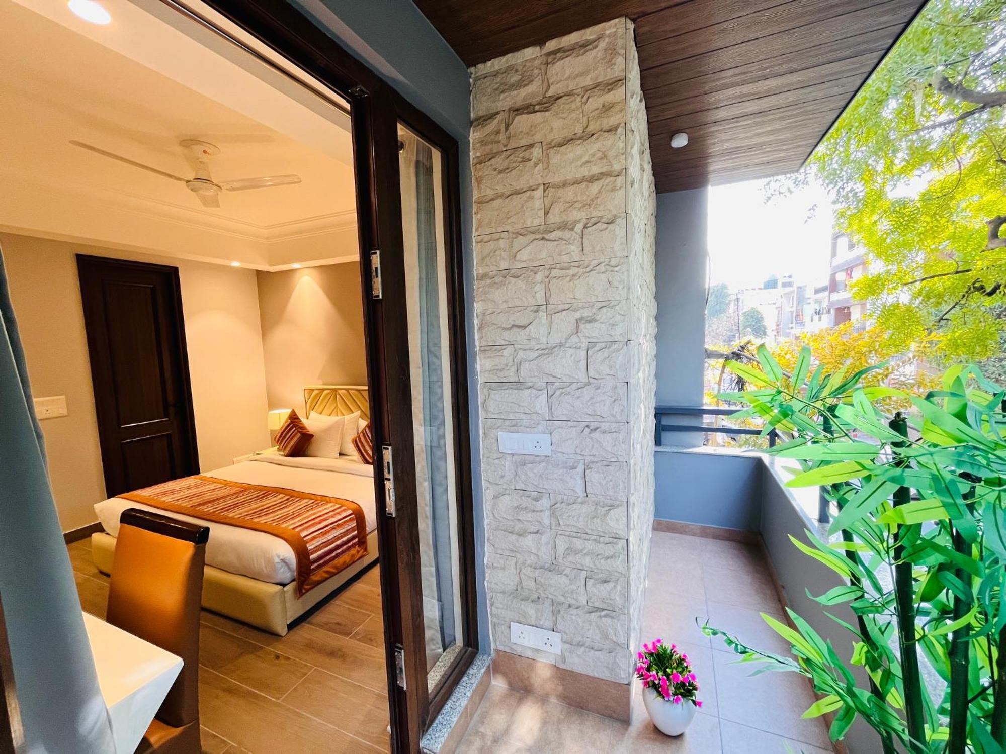 Hotel Gianmala Residency South Extension Near Aiims Delhi Nuova Delhi Esterno foto